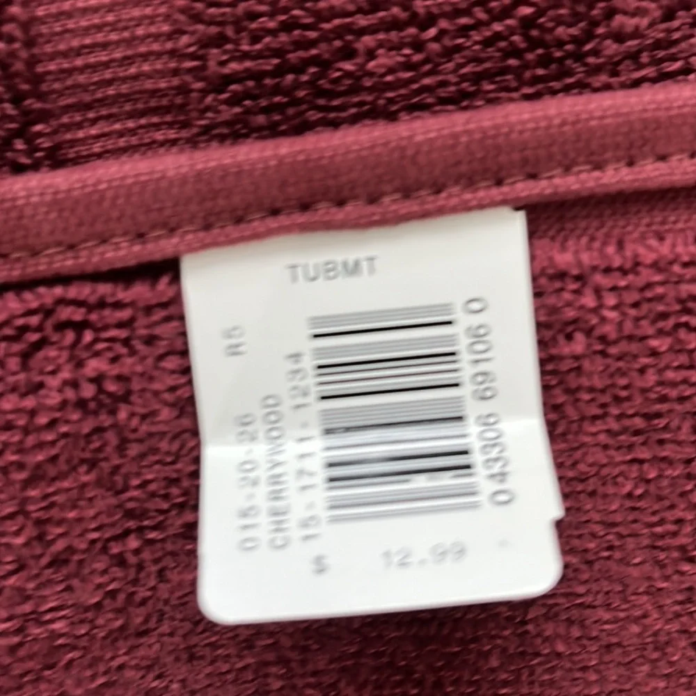 NWT Burgundy bath mat